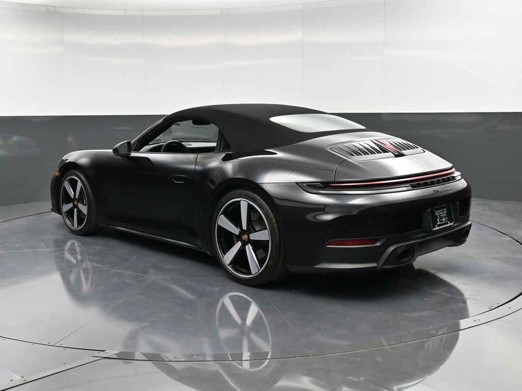 2025 Porsche 911 Cabriolet photo 3