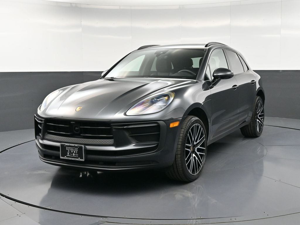 2026 Porsche Macan's photo