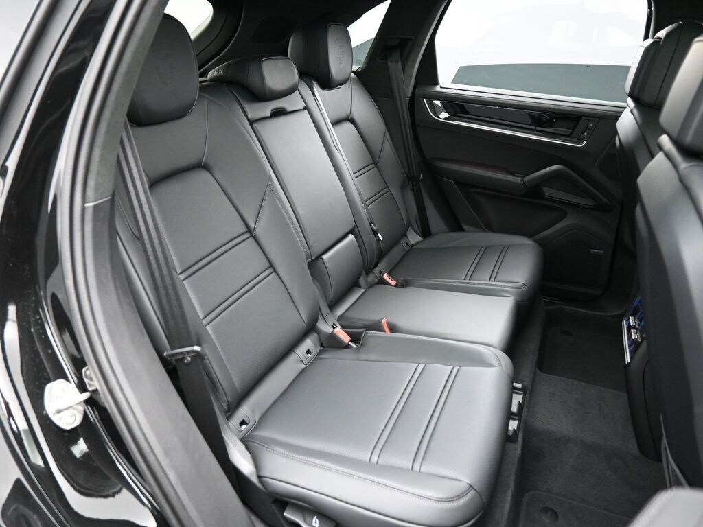 2026 Porsche Cayenne Turbo E-Hybrid - Photo 27