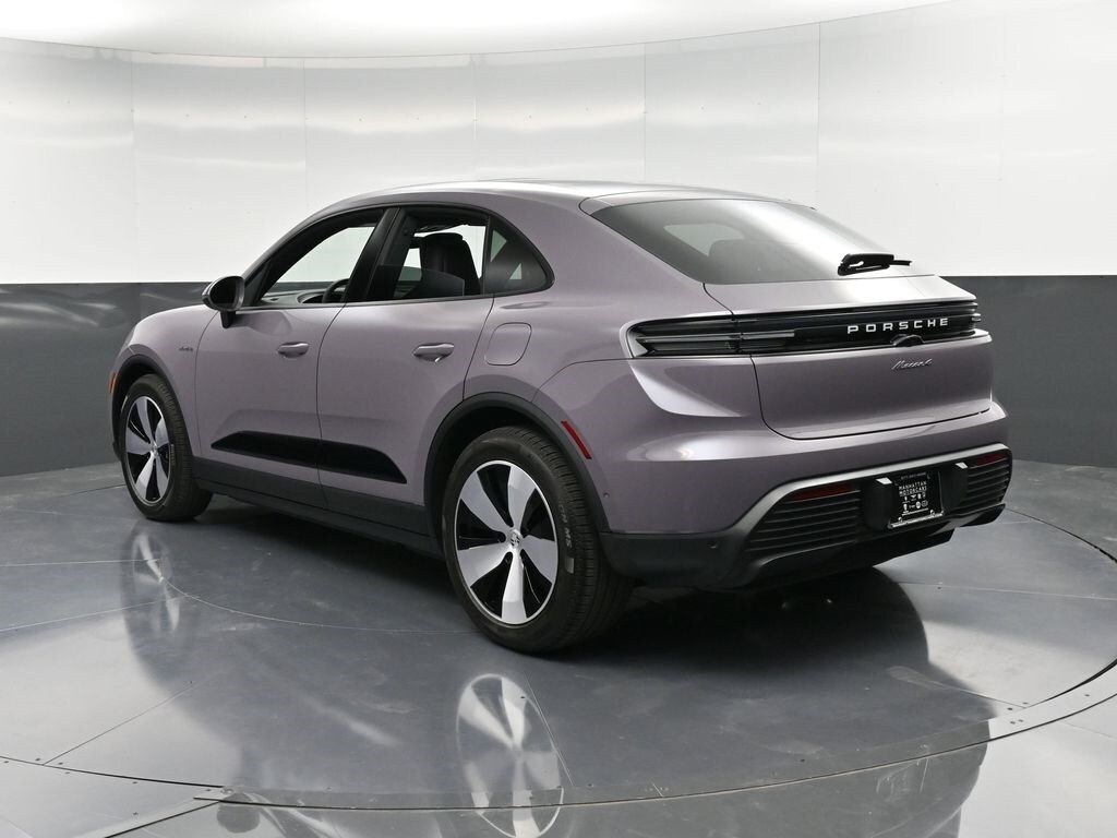 2025 Porsche Macan Electric 4 photo 3