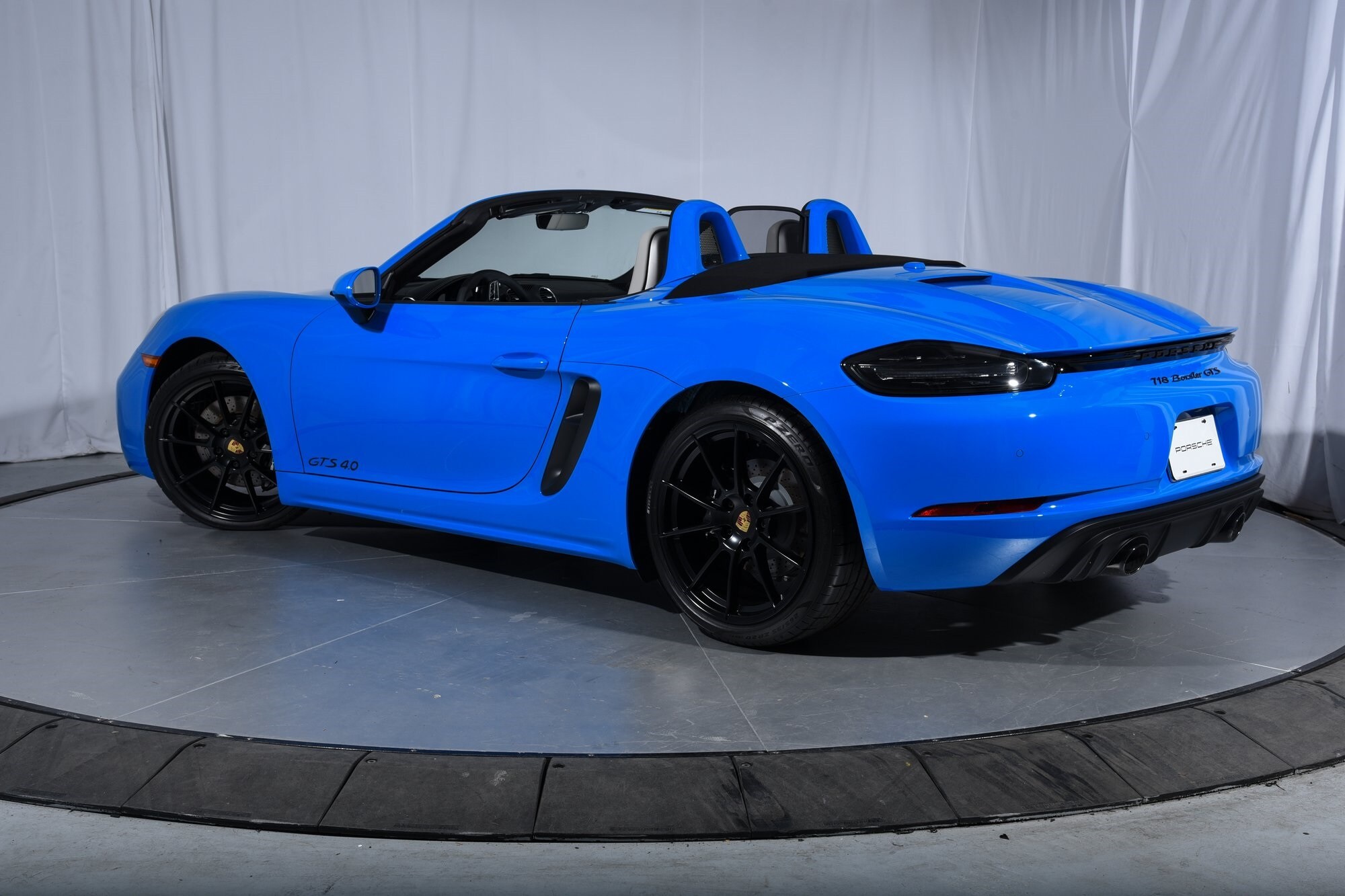 2025 Porsche Boxster GTS 4.0 photo 3