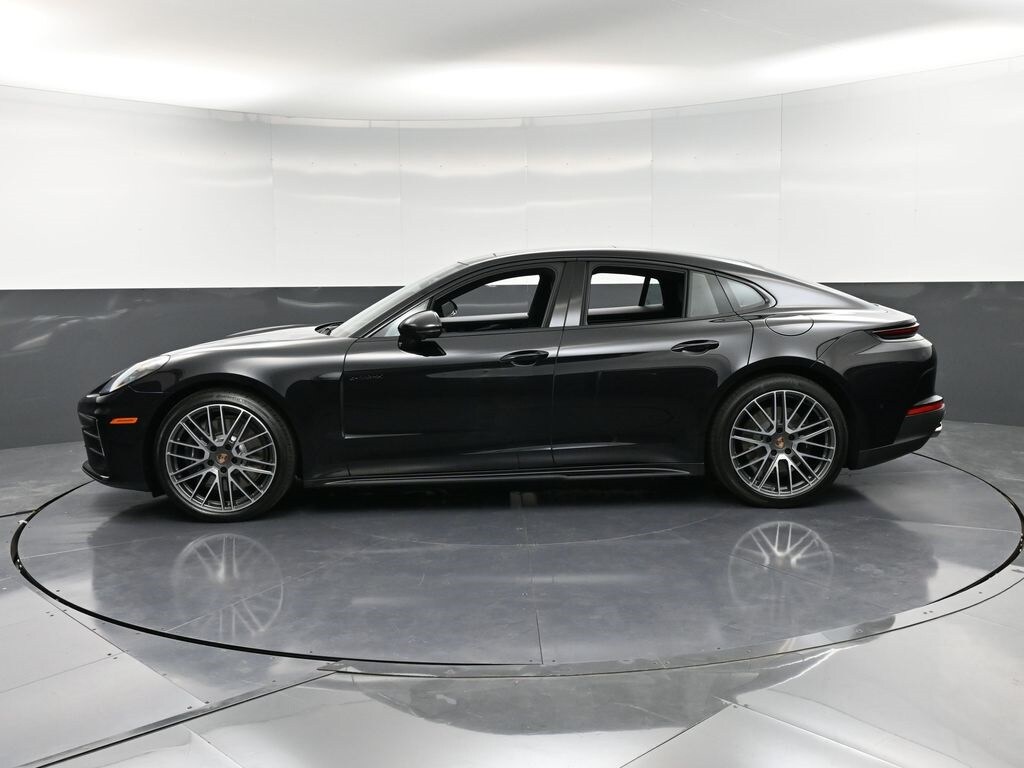 2026 Porsche Panamera E-Hybrid 4 photo 2