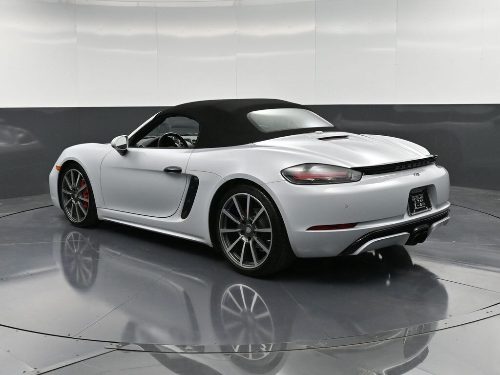 2023 Porsche Boxster S photo 3
