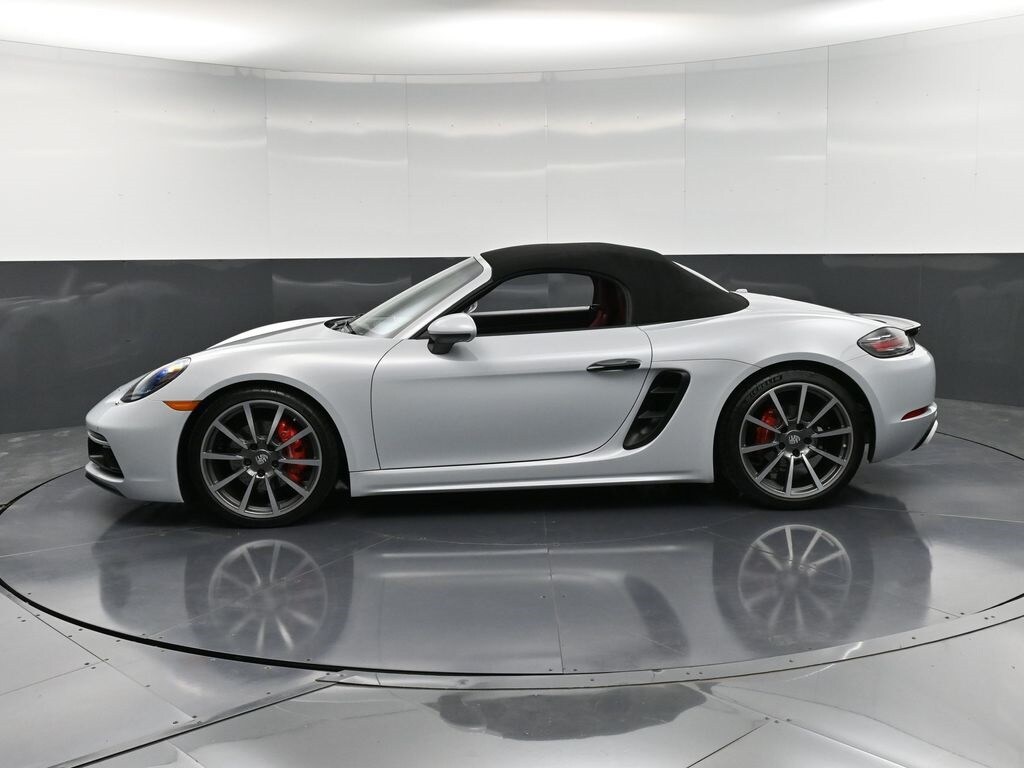 2023 Porsche Boxster S photo 2