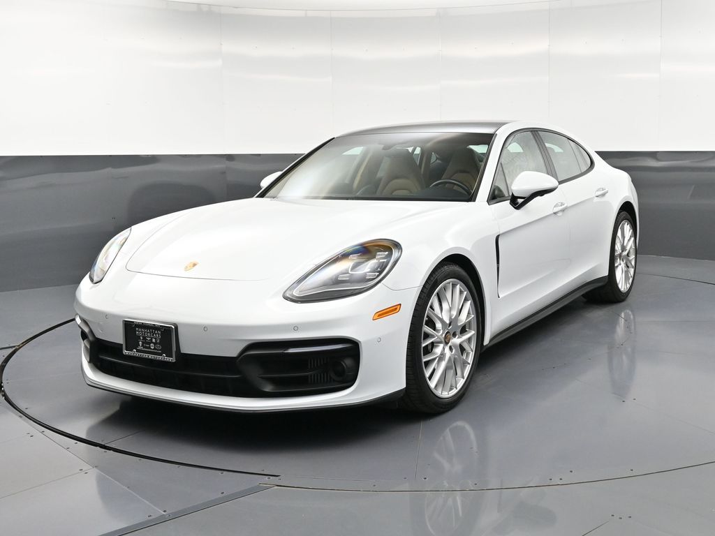 2023 Porsche Panamera's photo