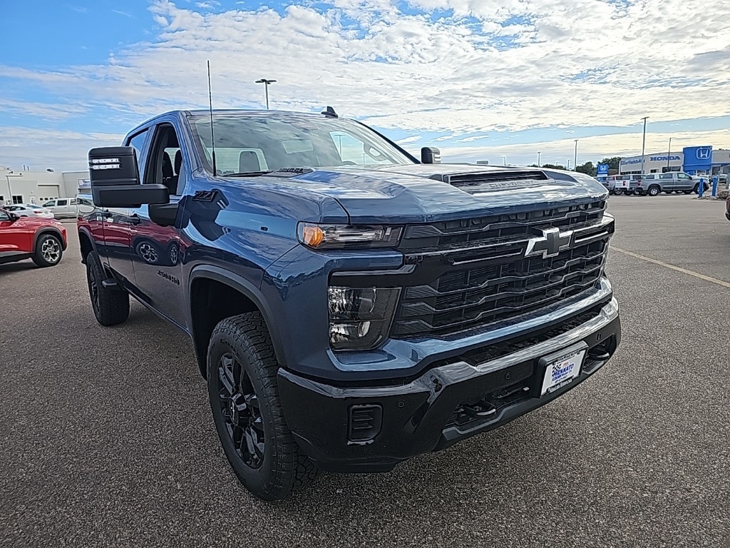 New 2026 Chevrolet Silverado 2500HD Custom Truck Crew Cab
