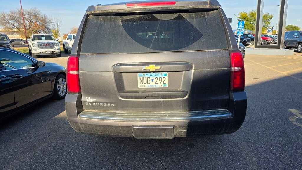 2016 Chevrolet Suburban LTZ photo 4