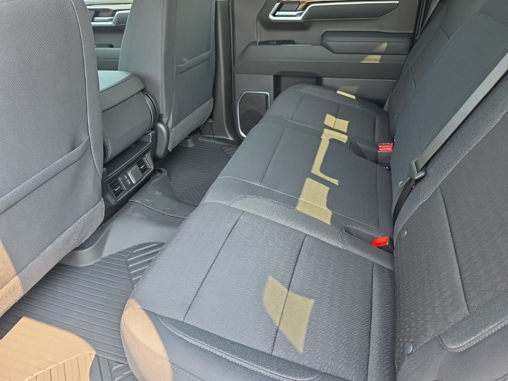 2026 Chevrolet Silverado 1500 LT - Photo 10