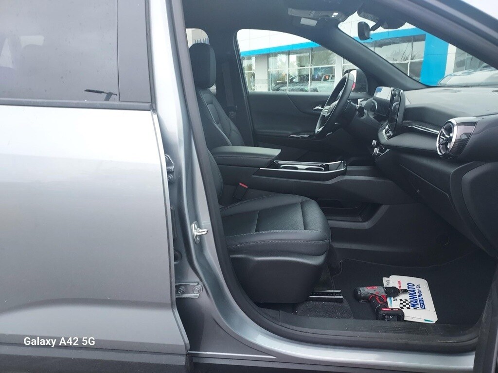 Used 2025 Chevrolet Equinox LT SUV