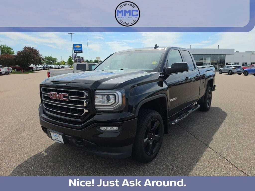 2017 GMC Sierra 4WD Double Cab Standard Box's photo