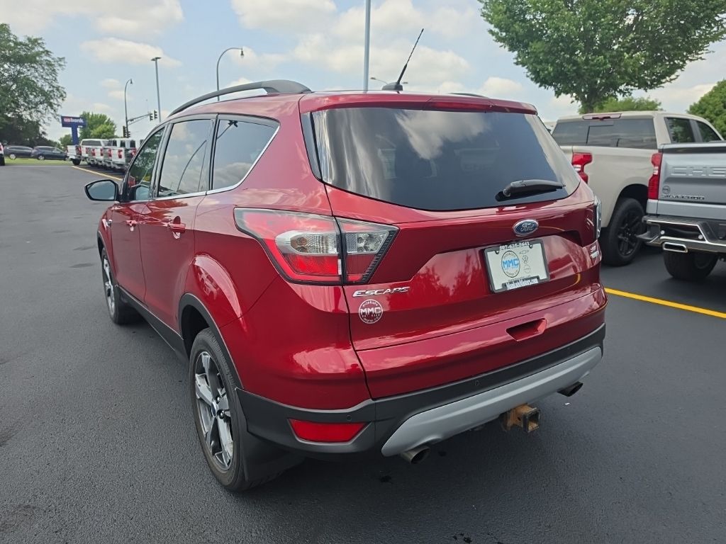 Used 2017 Ford Escape SE with VIN 1FMCU9G92HUA47038 for sale in Mankato, Minnesota
