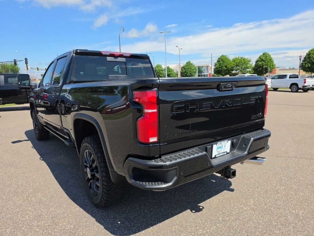 New 2026 Chevrolet Silverado 3500HD High Country Truck Crew Cab