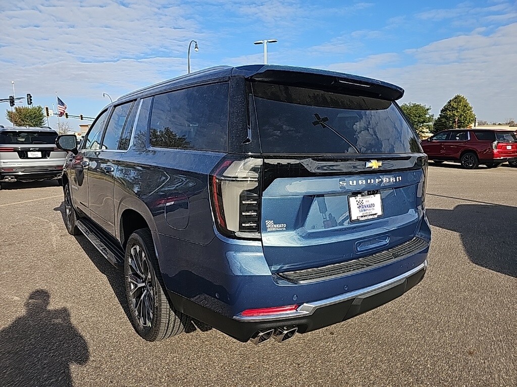 2026 Chevrolet Suburban High Country photo 2