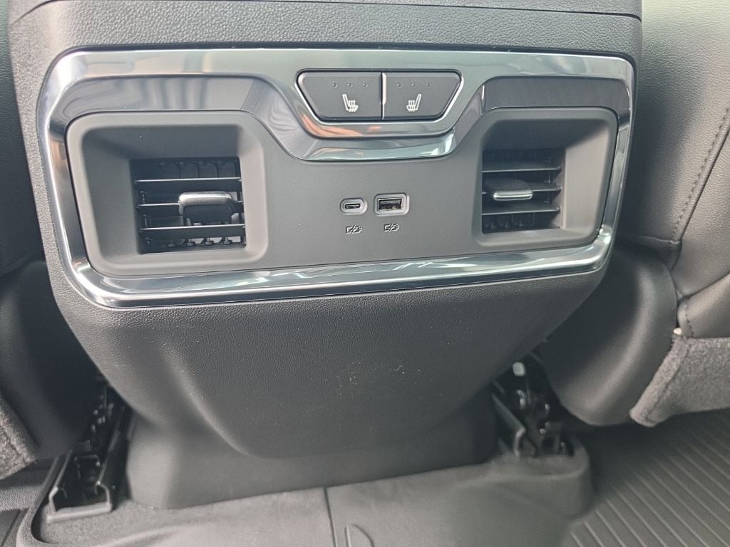 2026 Chevrolet Silverado 1500 LTZ - Photo 10