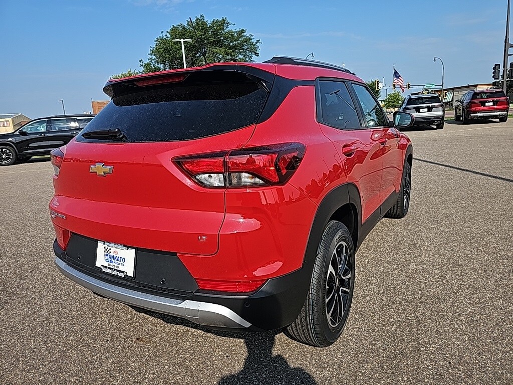 2026 Chevrolet Trailblazer LT photo 3