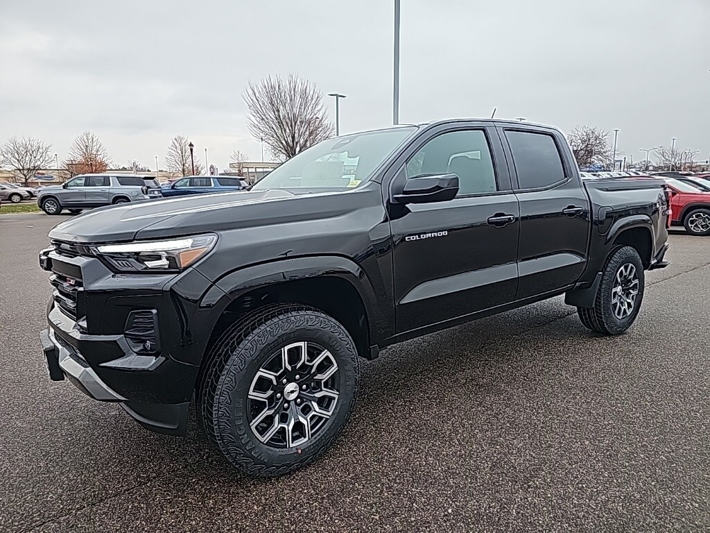 2026 Chevrolet Colorado Z71 photo 2