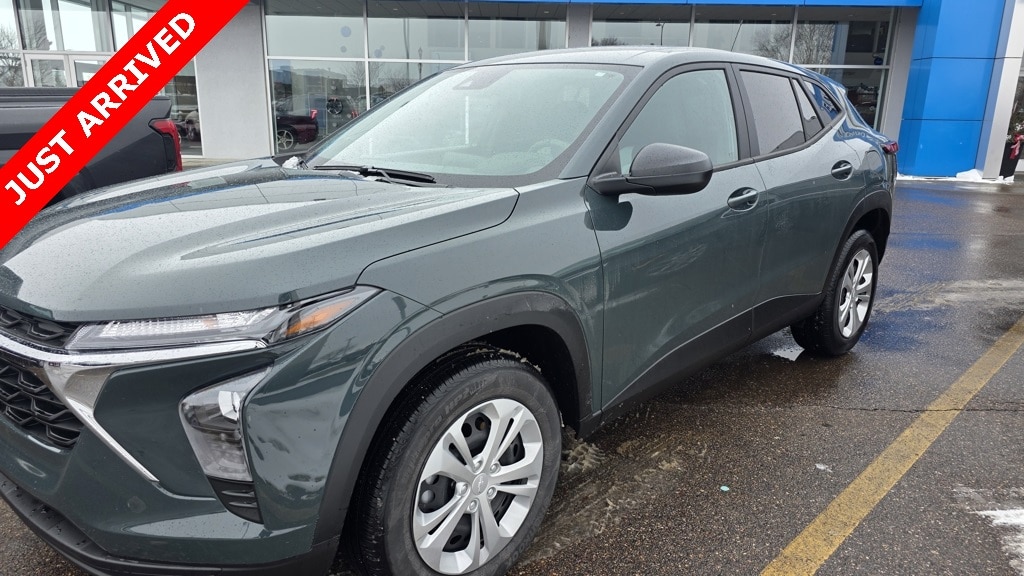 Used 2025 Chevrolet Trax LS SUV