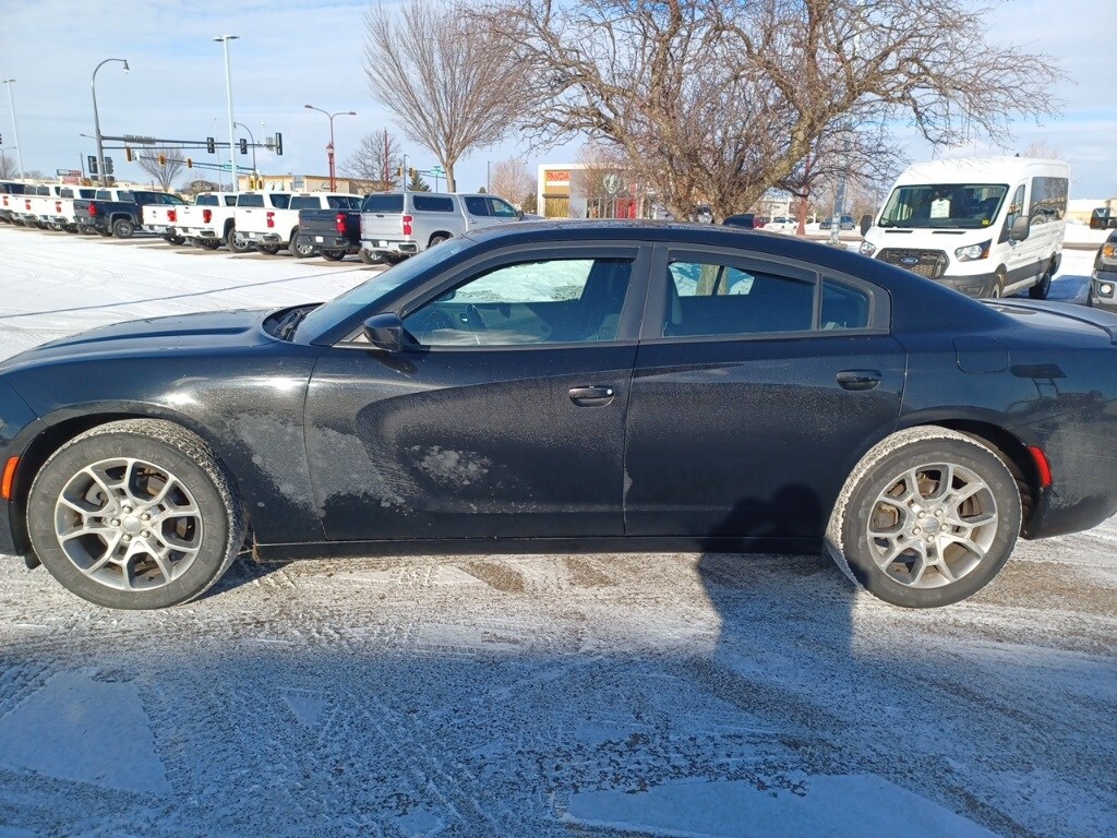 Used 2015 Dodge Charger SXT Sedan
