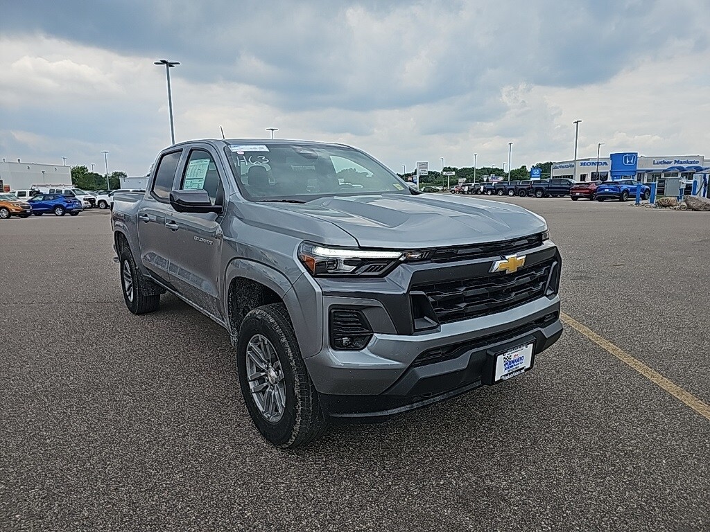 2025 Chevrolet Colorado Work Truck LT photo 4