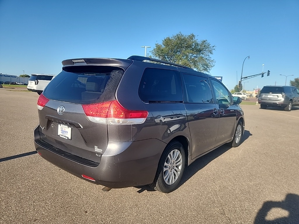Used 2014 Toyota Sienna XLE Van