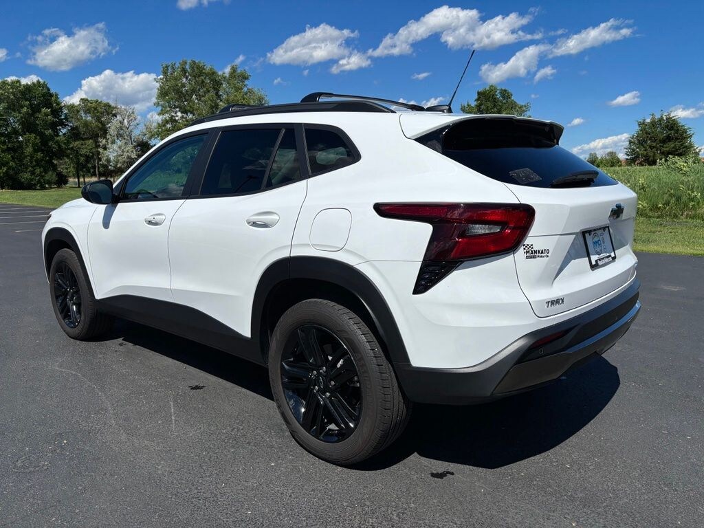 Used 2025 Chevrolet Trax Activ SUV