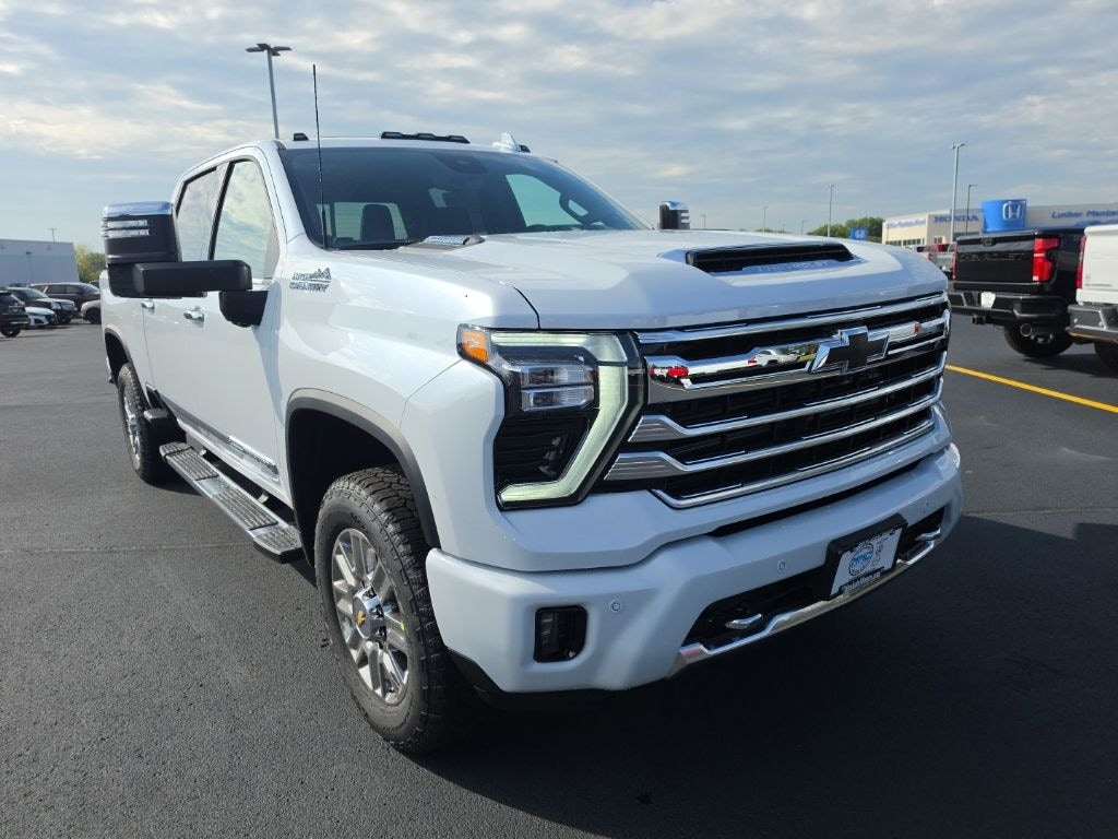 New 2026 Chevrolet Silverado 3500HD High Country Truck Crew Cab
