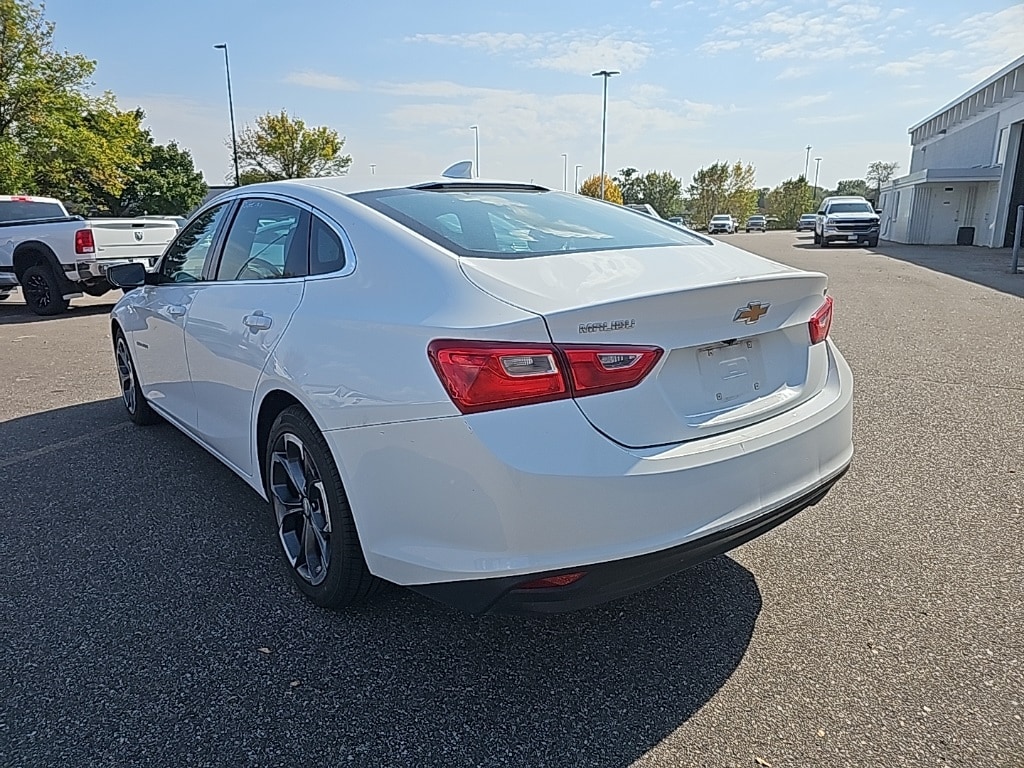 Used 2023 Chevrolet Malibu 1LT with VIN 1G1ZD5ST5PF197098 for sale in Mankato, Minnesota