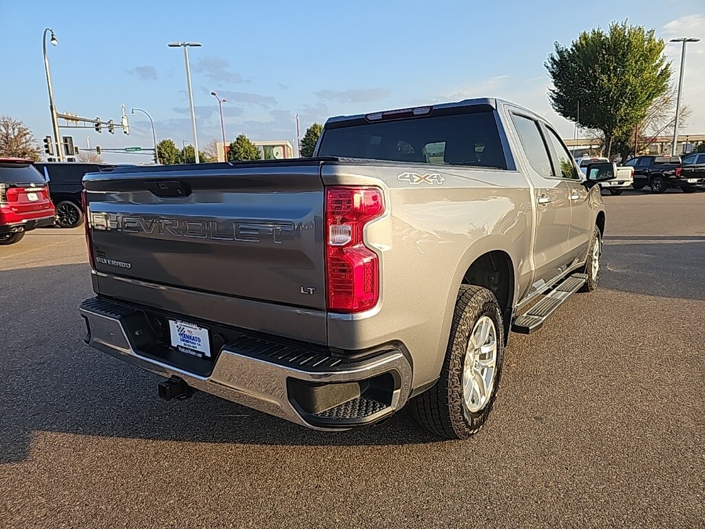 2022 Chevrolet Silverado 1500 LT photo 3
