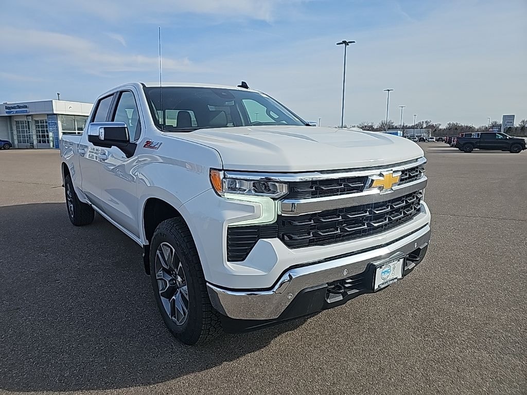 New 2026 Chevrolet Silverado 1500 LT Truck Crew Cab