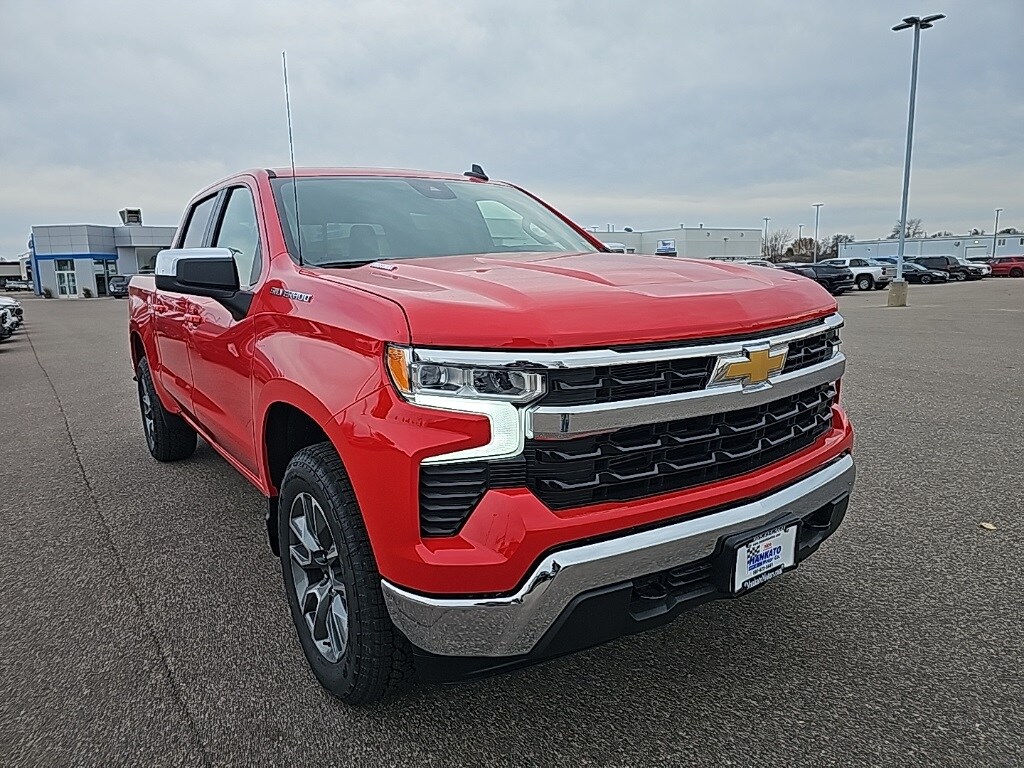 2026 Chevrolet Silverado 1500 LT photo 4