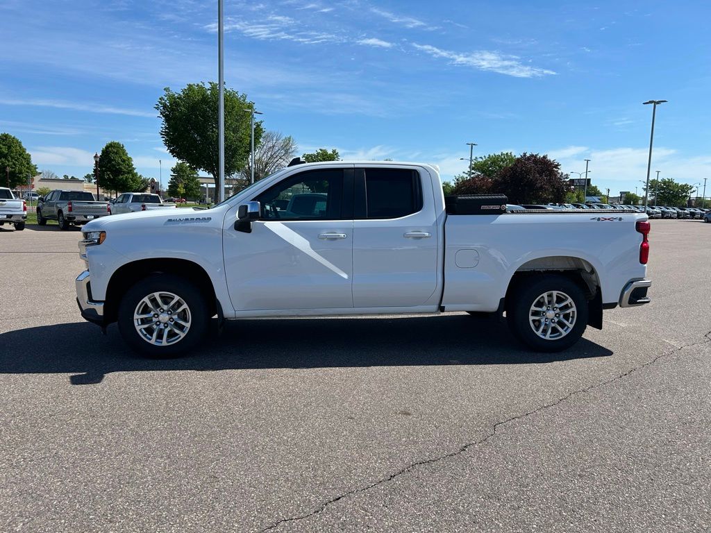 Used 2019 Chevrolet Silverado 1500 LT with VIN 1GCRYDED4KZ276229 for sale in Mankato, Minnesota