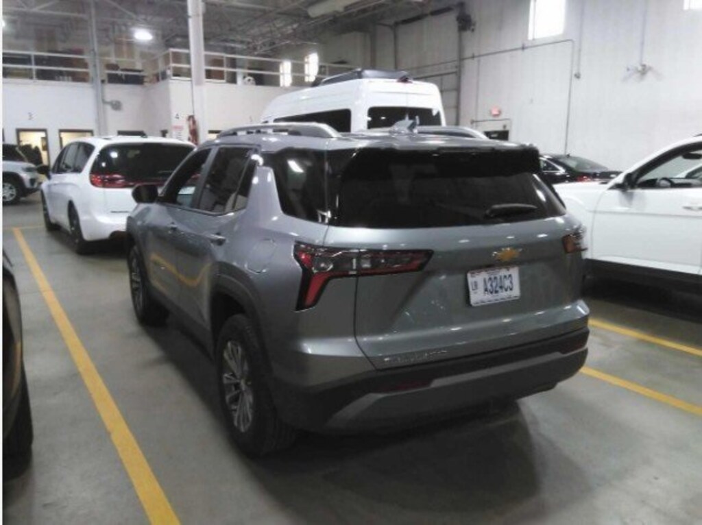 Used 2025 Chevrolet Equinox LT SUV