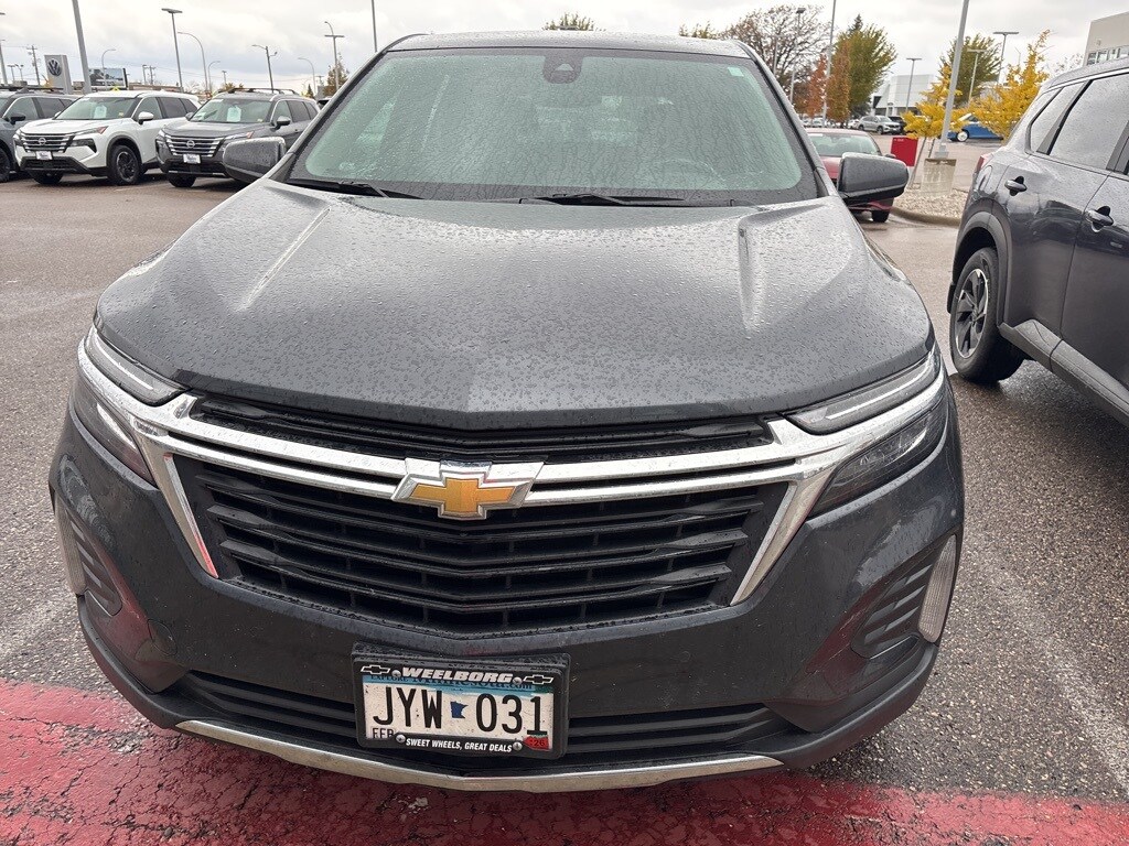2022 Chevrolet Equinox LT photo 2
