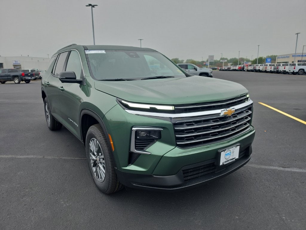 New 2027 Chevrolet Traverse LT SUV