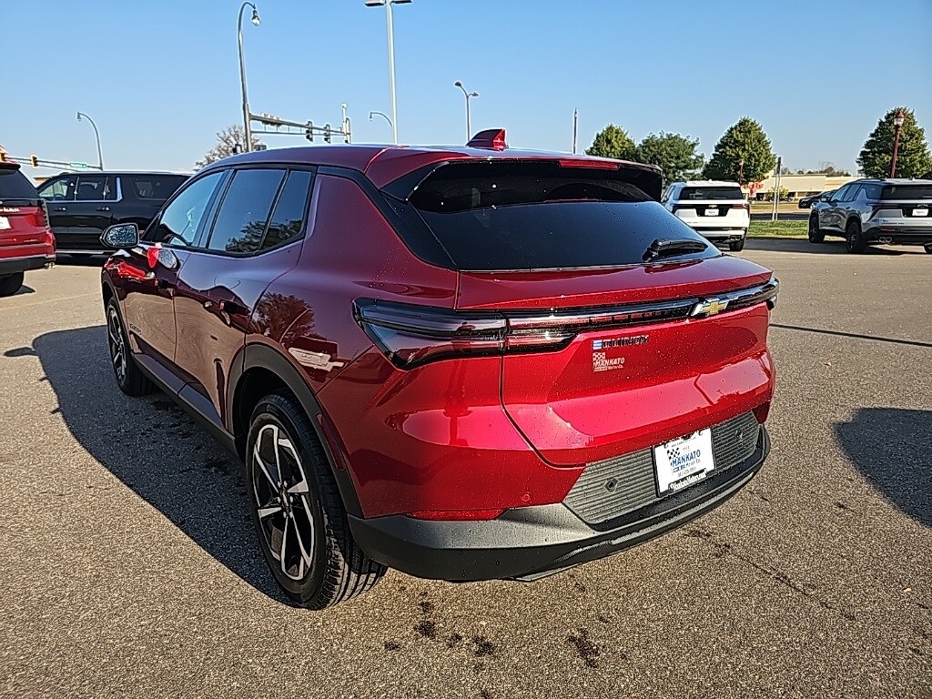 2026 Chevrolet Equinox EV 1LT photo 2