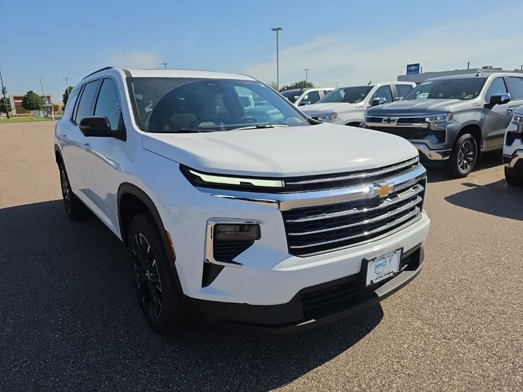 2026 Chevrolet Traverse LT - Photo 4