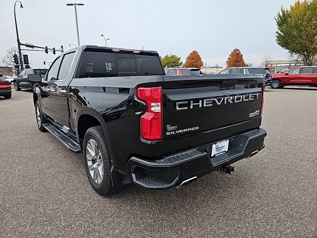 2019 Chevrolet Silverado 1500 High Country photo 2