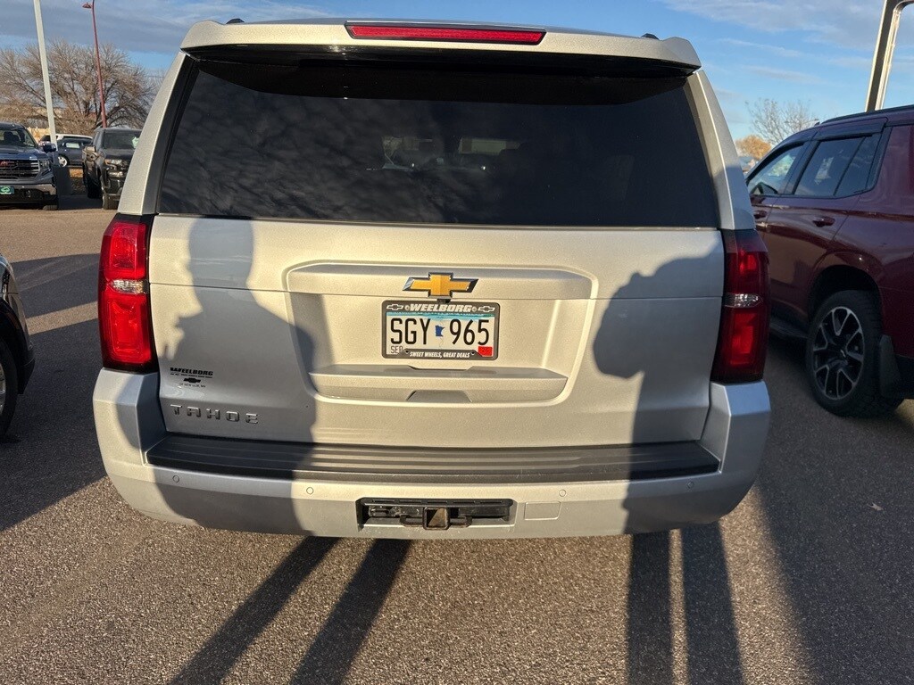 2019 Chevrolet Tahoe LT photo 3
