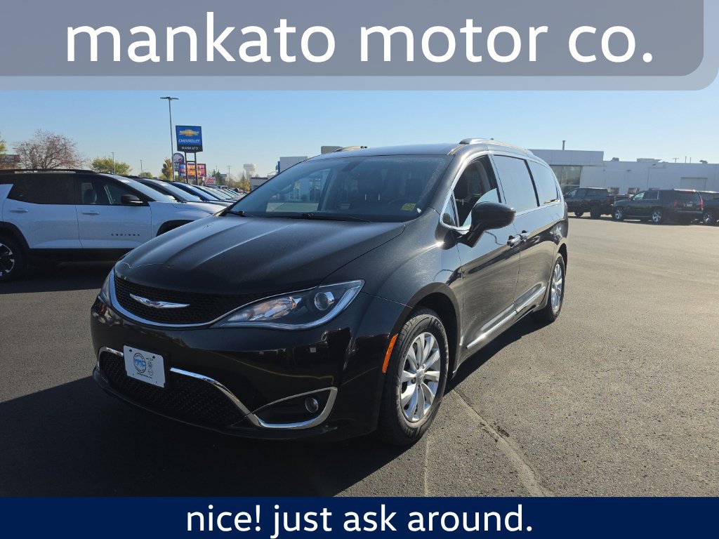  Chrysler Pacifica