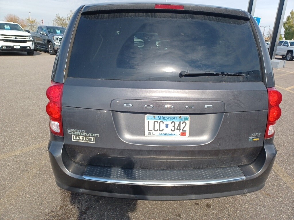 2016 Dodge Grand Caravan SXT photo 2