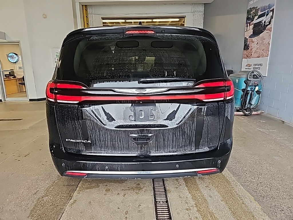 Used 2024 Chrysler Pacifica Touring L Van Passenger Van