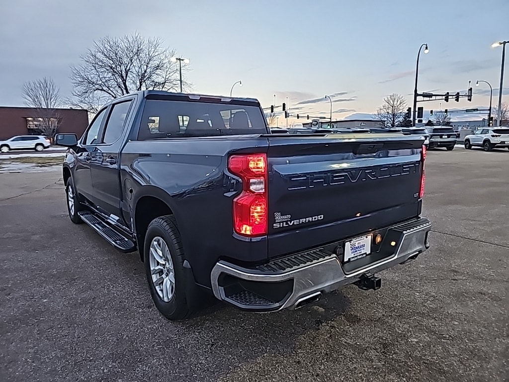 Used 2020 Chevrolet Silverado 1500 LT with VIN 1GCUYDED2LZ359038 for sale in Mankato, Minnesota