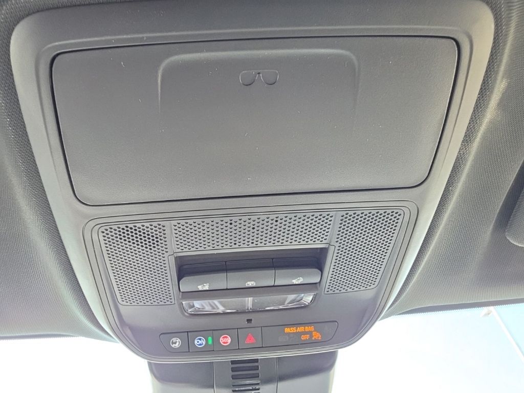 2026 Chevrolet Traverse LT - Photo 14