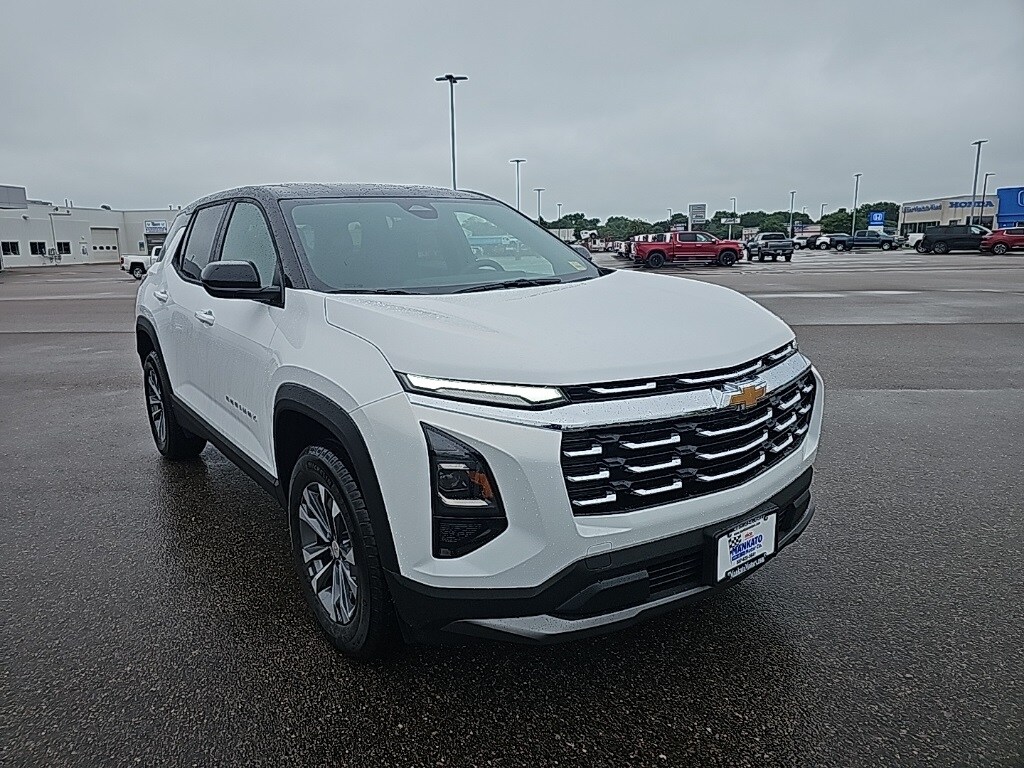 2026 Chevrolet Equinox LT photo 3