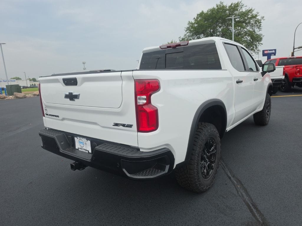 New 2026 Chevrolet Silverado 1500 ZR2 Truck Crew Cab