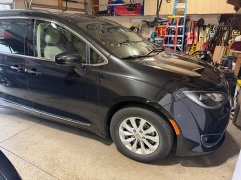 Used 2018 Chrysler Pacifica Touring L Plus Van