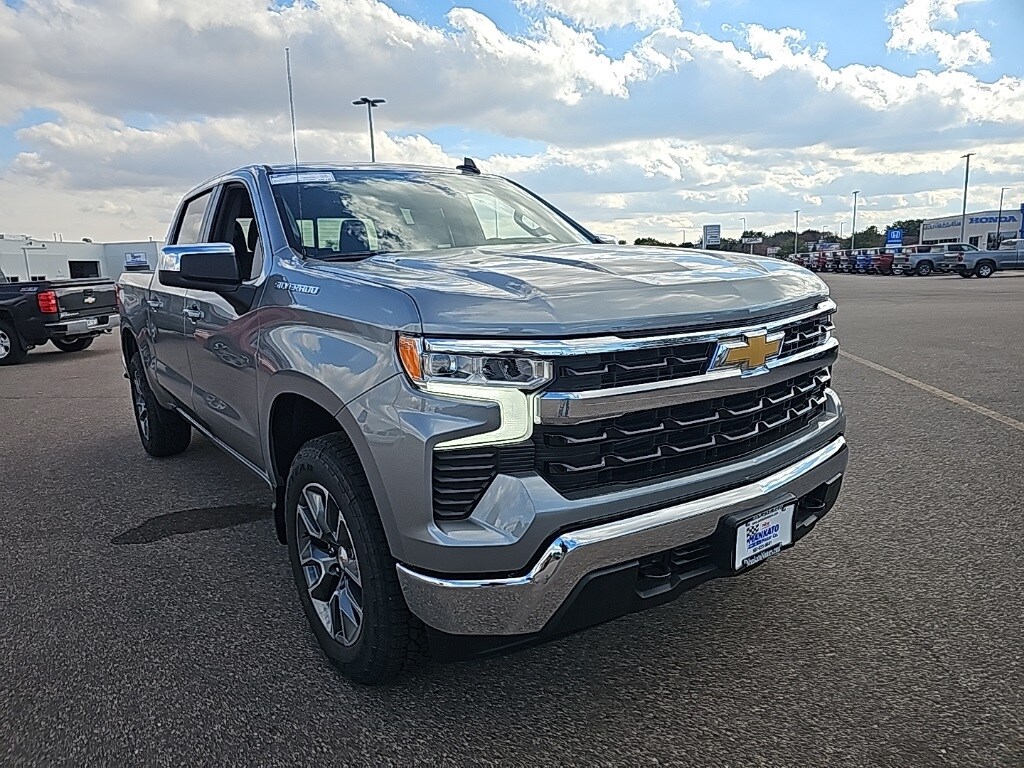 2026 Chevrolet Silverado 1500 LT photo 4