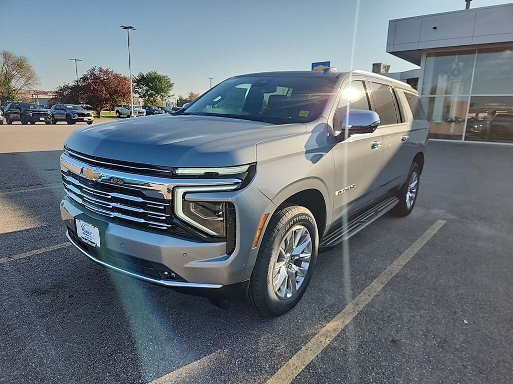 2026 Chevrolet Suburban Premier photo 4