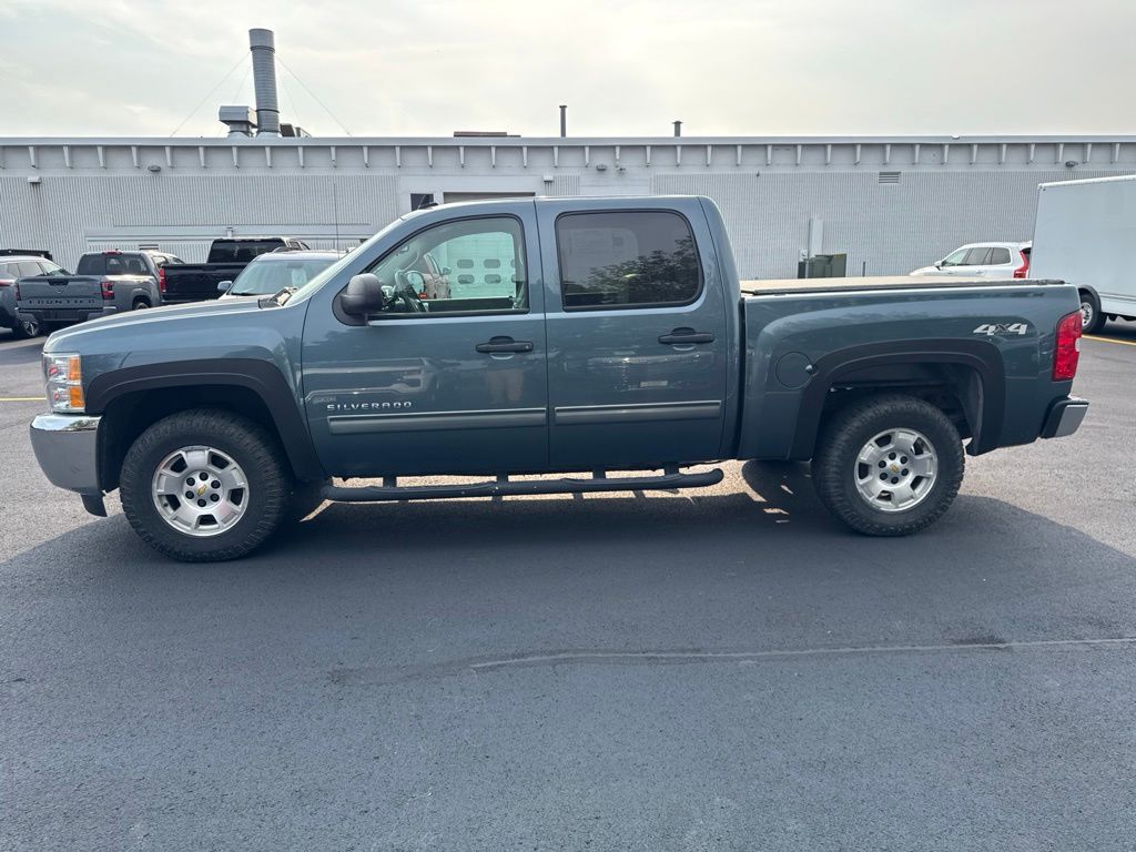 Used 2013 Chevrolet Silverado 1500 LT with VIN 3GCPKSE73DG129992 for sale in Mankato, Minnesota