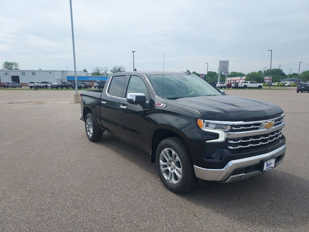 New 2026 Chevrolet Silverado 1500 LTZ Truck Crew Cab